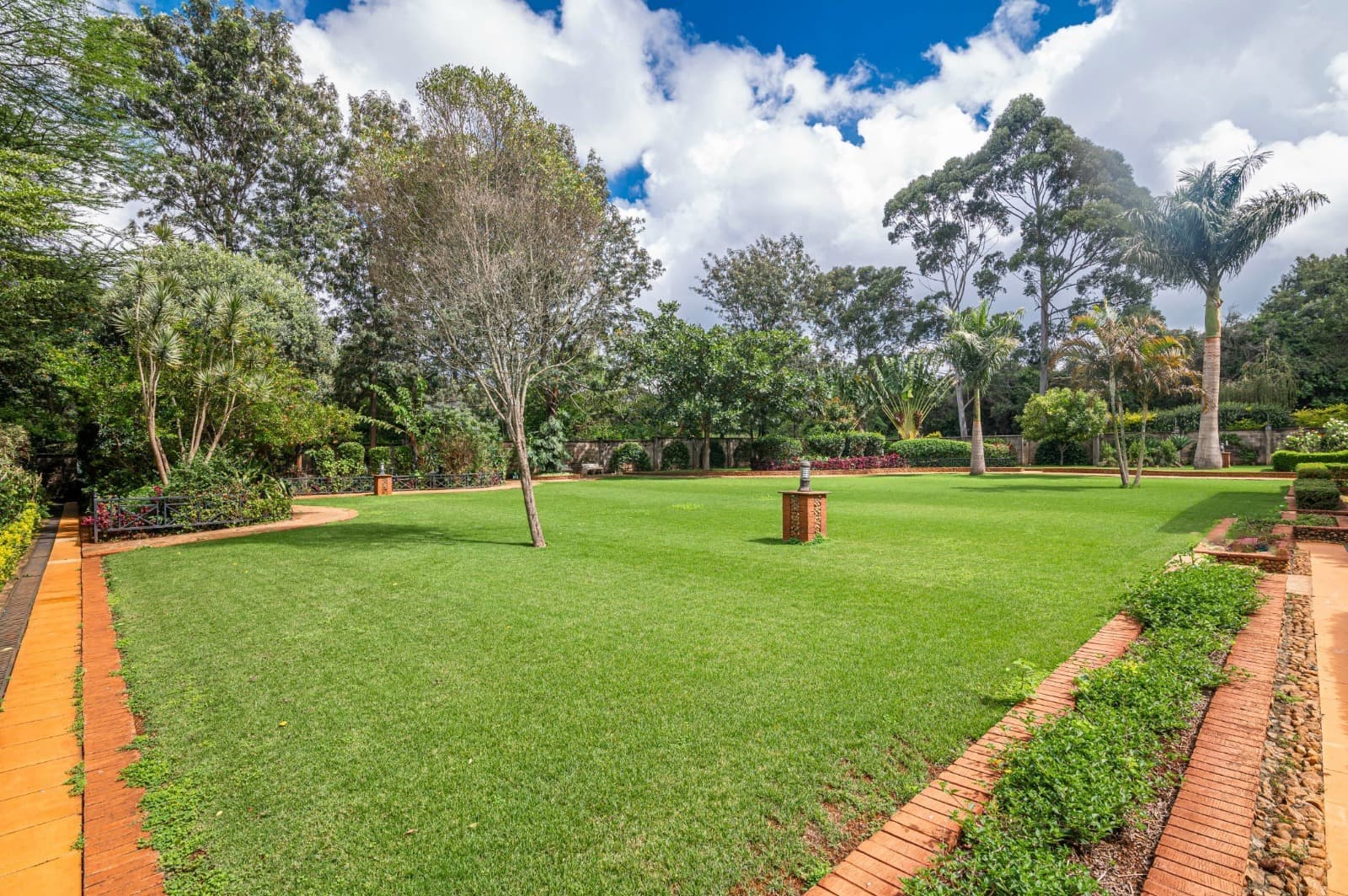 Luxury 5 Bedroom Modern house in Karen Hardy